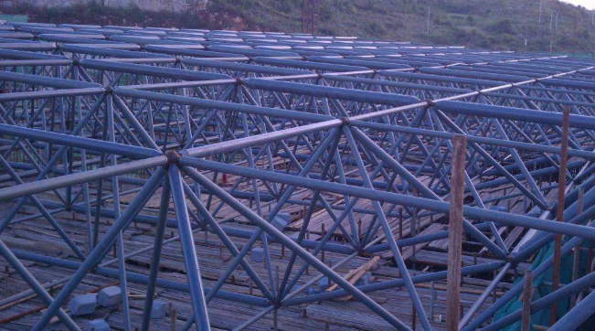 九江概述网架加工中对钢材的质量的过细恳求